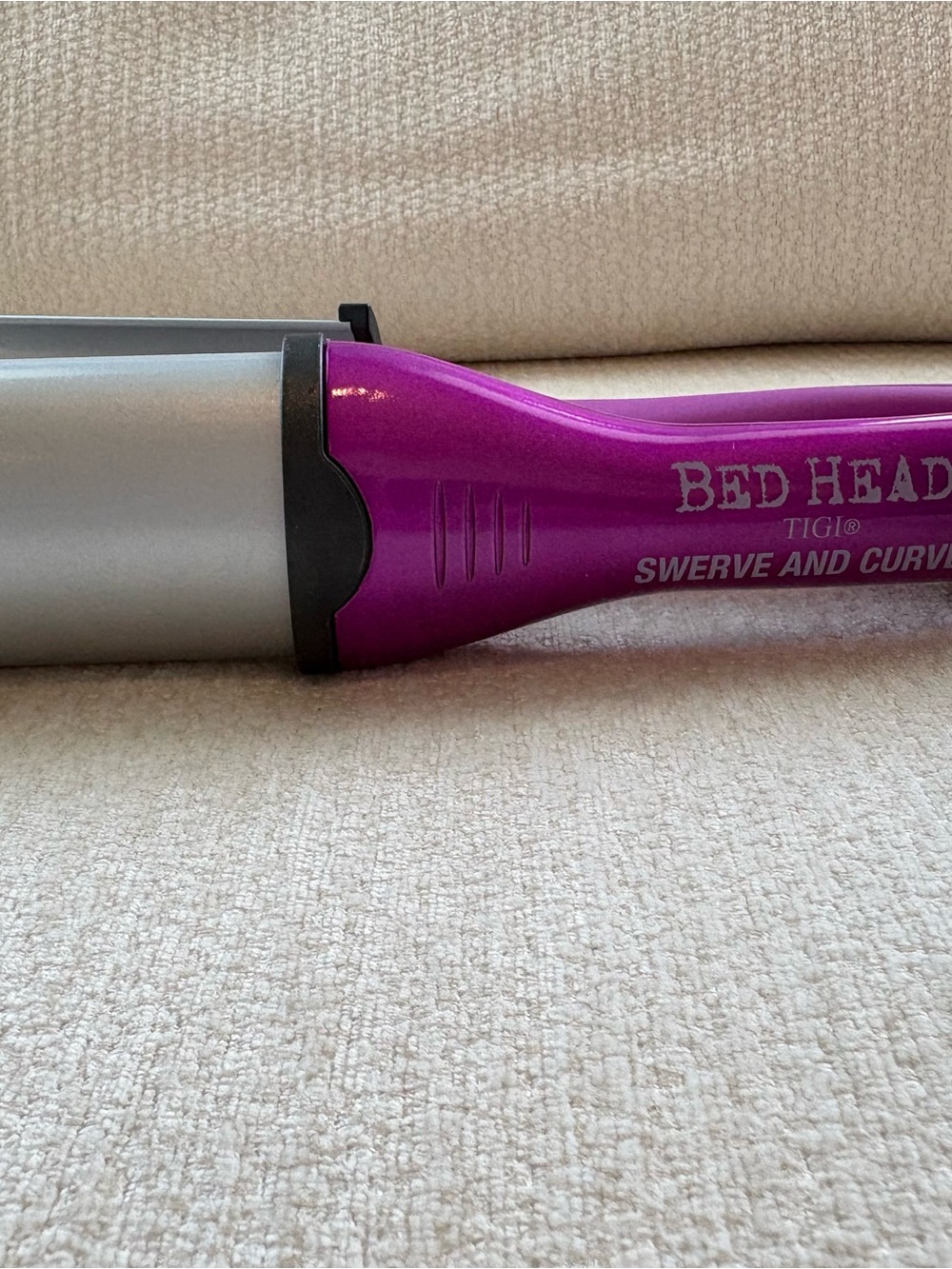 Bed Head TIGI Swerve and Curve Hair Styling Tool - Purple